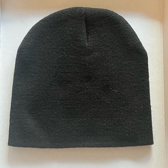 Pisos Dispensary Beanie​ - Picture 2 of 2